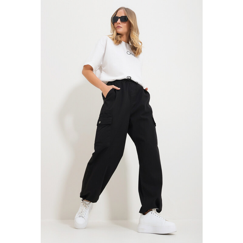 Trend Alaçatı Stili Women's Black Waist And Leg Elastic Pocket Cargo Jogger Trousers