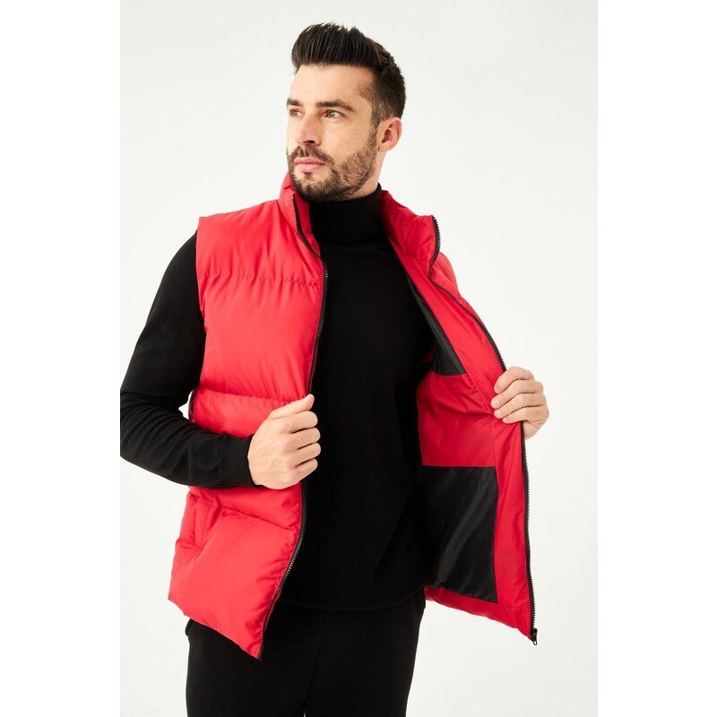 River Club Men's Lined Water And Windproof Red Inflatable Vest.