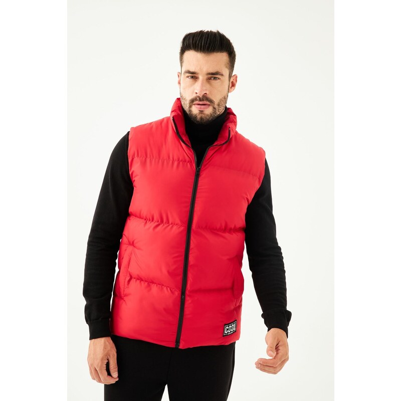 River Club Men's Lined Water And Windproof Red Inflatable Vest.