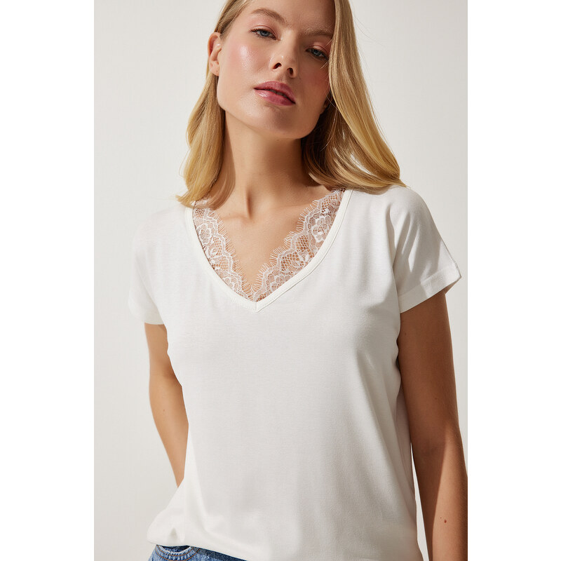 Happiness İstanbul Women's Ecru Lace Detailed Viscose Blouse