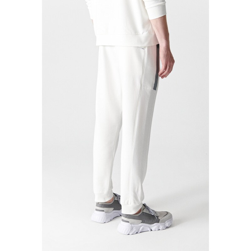 Avva Men's White Plain Jogging Tracksuit