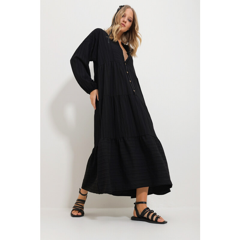 Trend Alaçatı Stili Women's Black Crew Neck Self Textured Maxi Length Dress