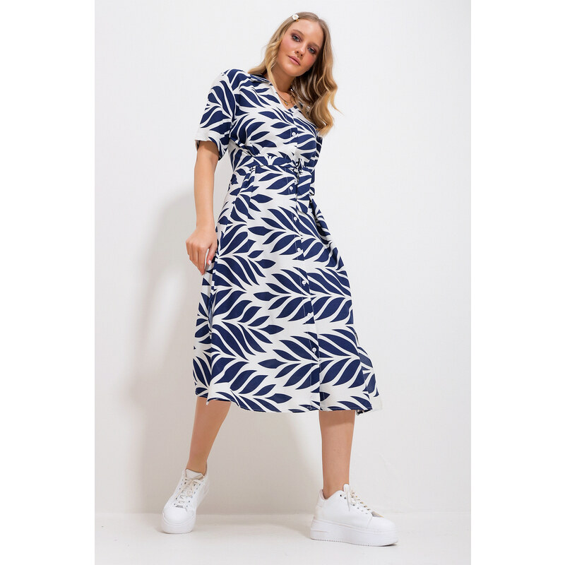 Trend Alaçatı Stili Women's Navy Blue Leaf Patterned Short Sleeve Shirt Dress