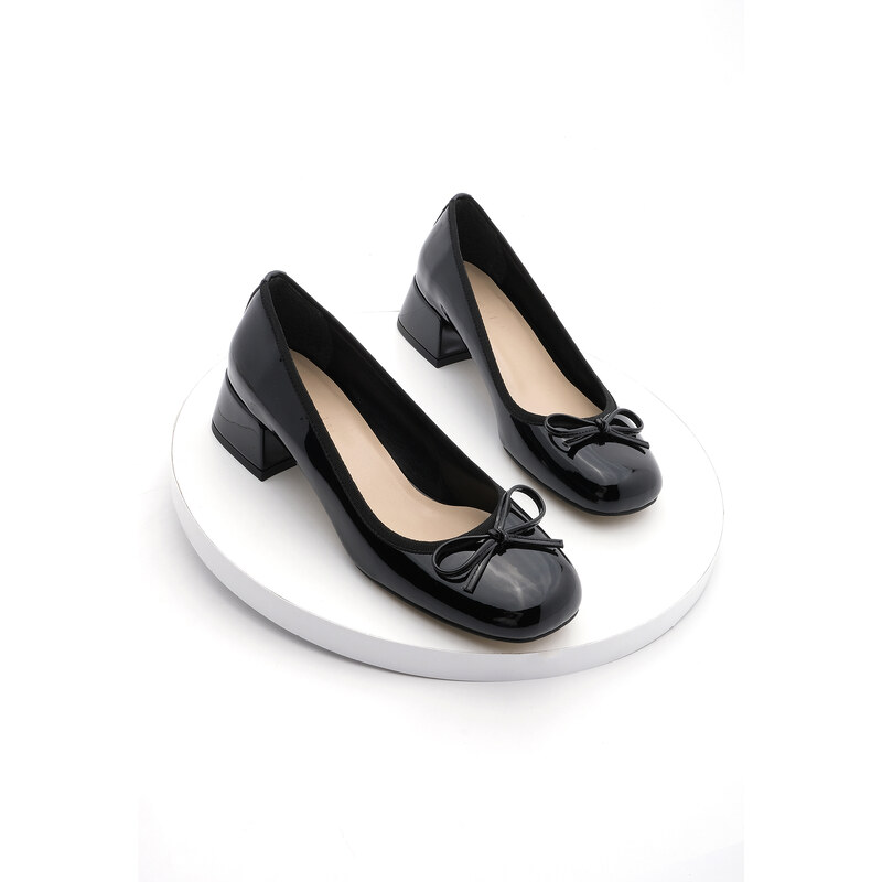 Marjin Women's Chunky Heel Bow Detail Flat Toe Classic Heeled Shoes Medve Black Patent Leather