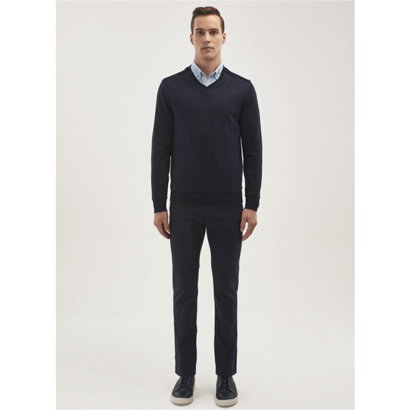 ALTINYILDIZ CLASSICS Men's Navy Blue Standard Fit Normal Cut V-Neck Knitwear Sweater.