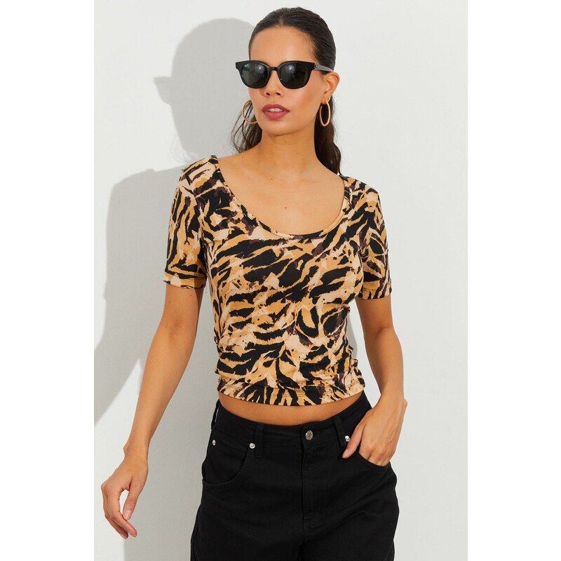 Cool & Sexy Women's Camel Patterned Blouse