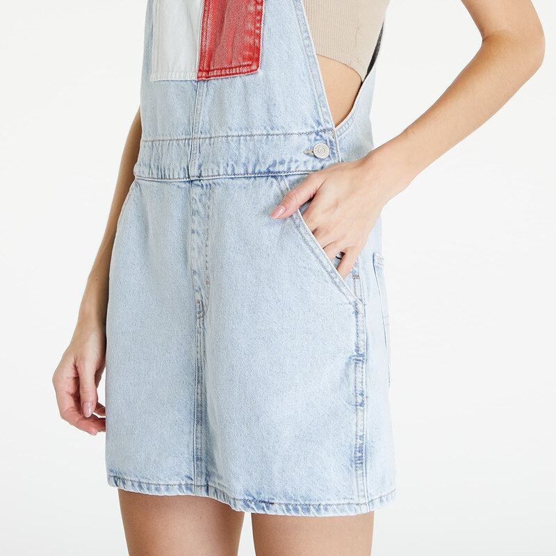 Tommy Hilfiger Šaty Tommy Jeans Dungaree Flag Dress Denim Light