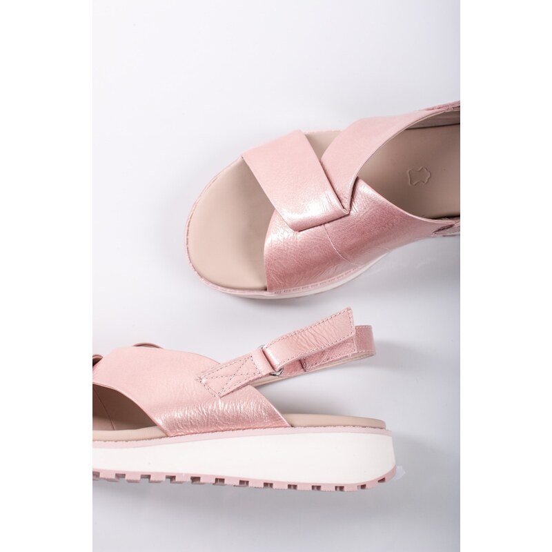Caprice Růžové kožené sandály na platformě 9-28703