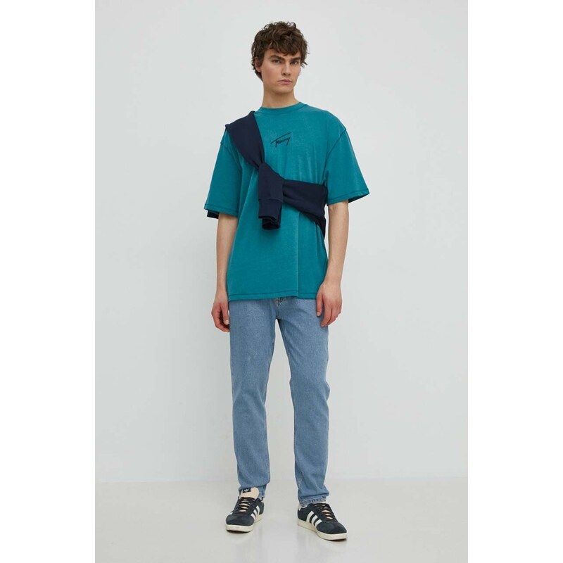 Bavlněné tričko Tommy Jeans tyrkysová barva, s aplikací, DM0DM18663