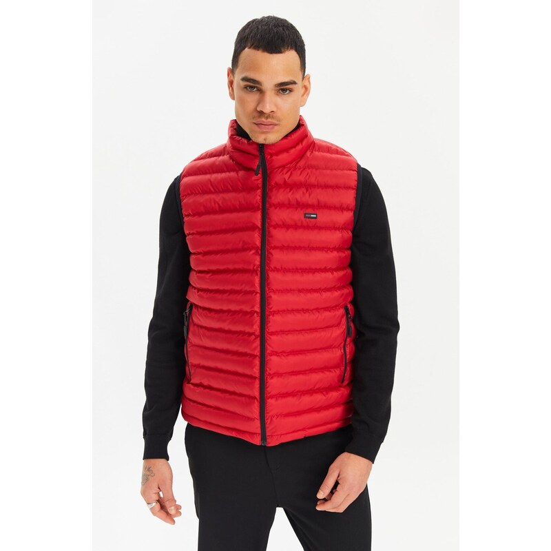 River Club Men's Lined Water And Windproof Red Puffer Vest