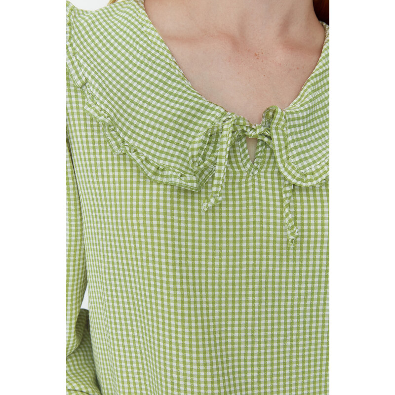 Trendyol Green Collar Detailed Woven Blouse