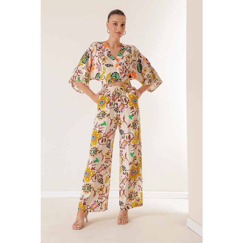 By Saygı Elastic Waist, Pocket Palazzo Pants Front Back V-Neck Crop Floral Double Suit