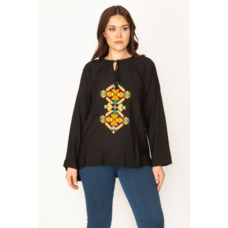 Şans Women's Plus Size Black Embroidery Detail Collar Laced Blouse