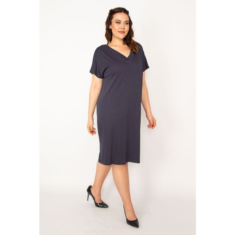 Şans Women's Plus Size Navy Blue V-Neck Low-Sleeve Dress