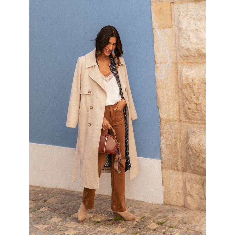 Beige double-breasted coat with Blue Shadow belt