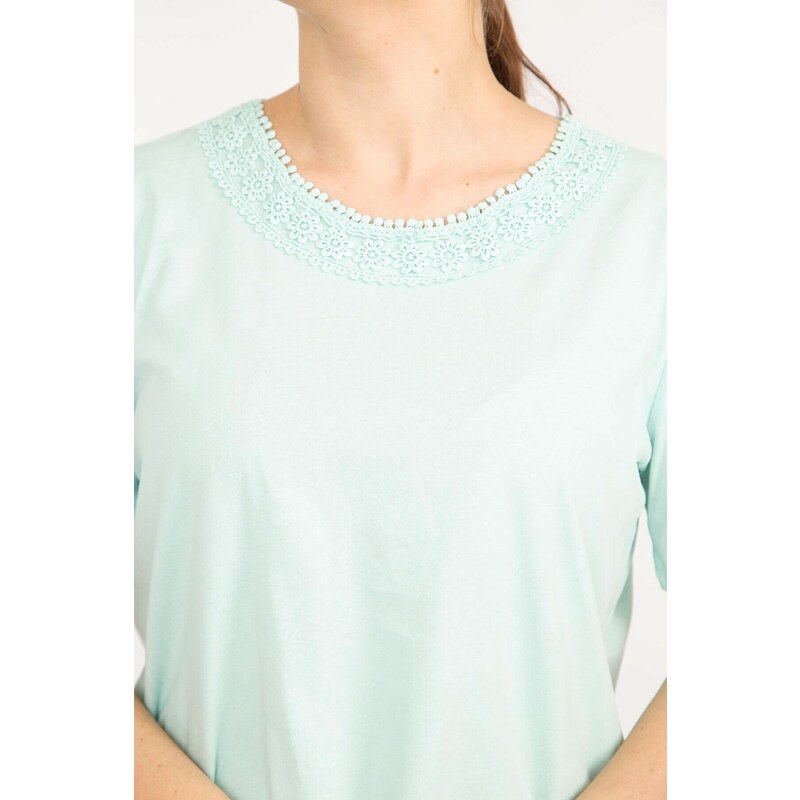 Şans Women's Green Plus Size Cotton Fabric Lace Detail Blouse