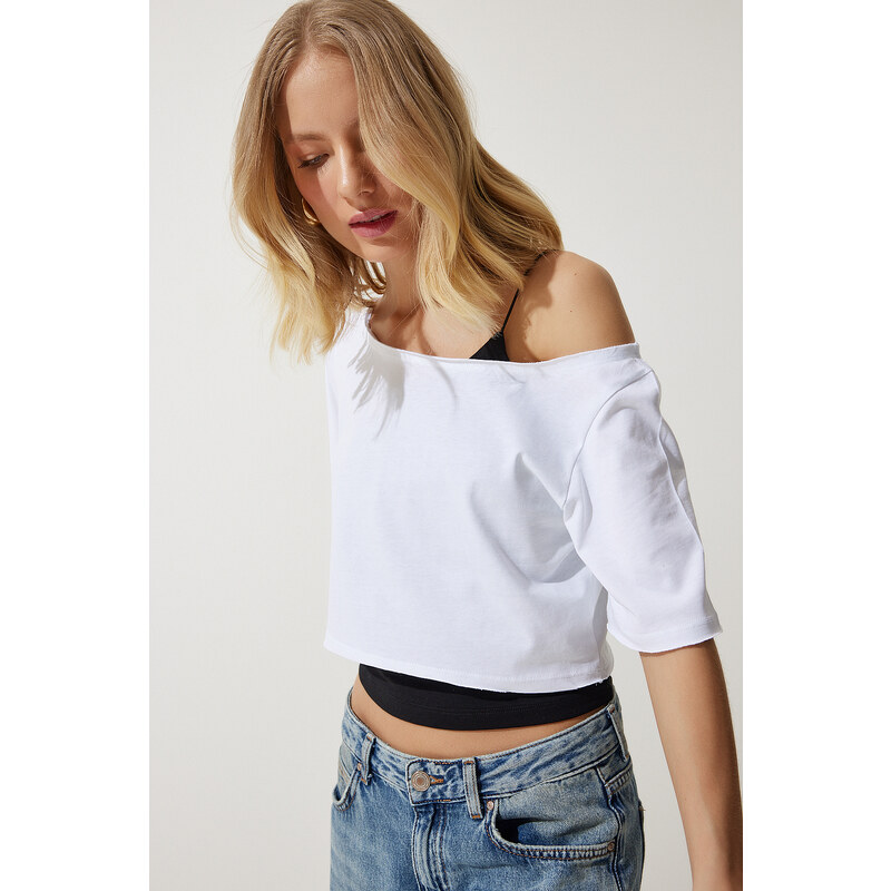 Happiness İstanbul Women's White Boat Neck Basic Crop Knitted T-Shirt