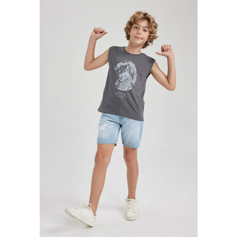 DEFACTO Boy Oversize Fit Undershirt