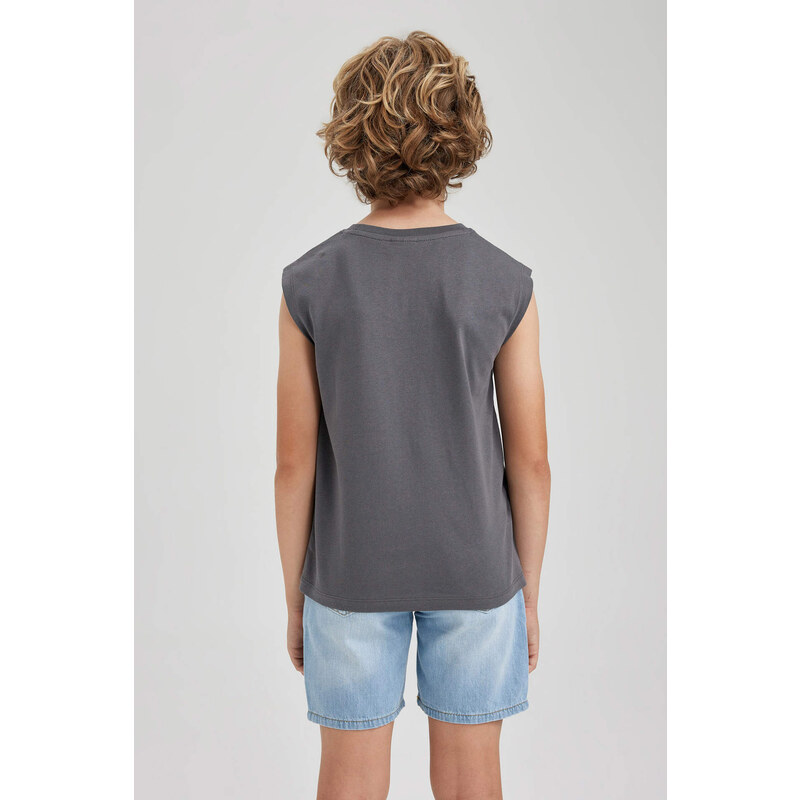 DEFACTO Boy Oversize Fit Undershirt