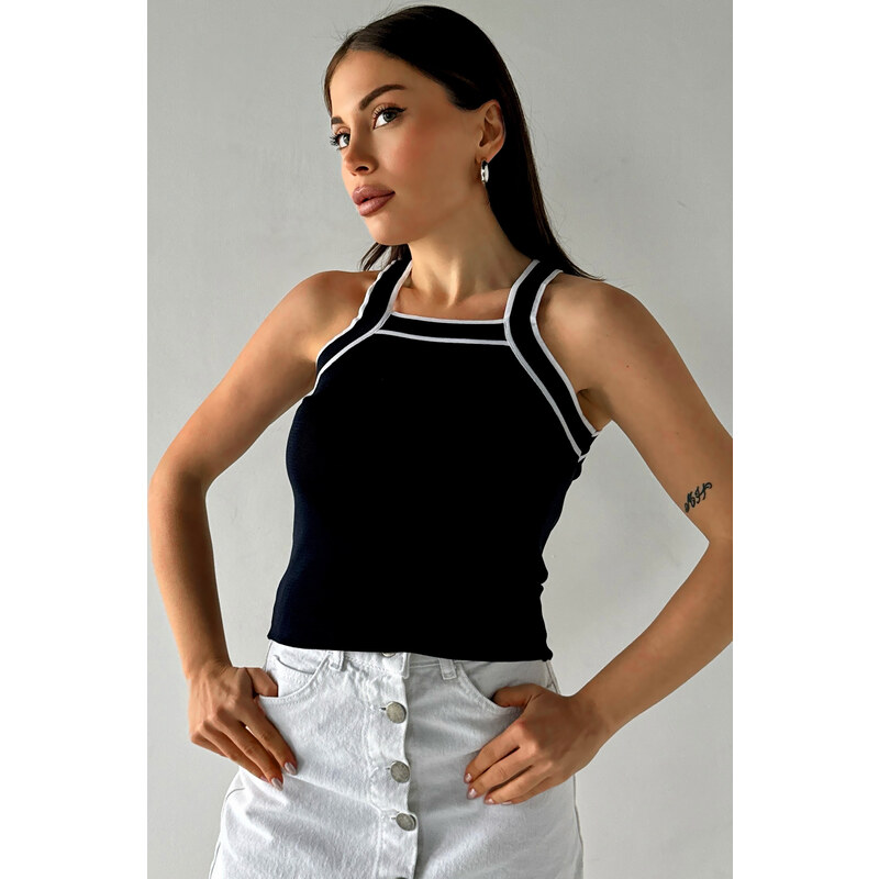 MODAGEN Barbell Neck Black Crop