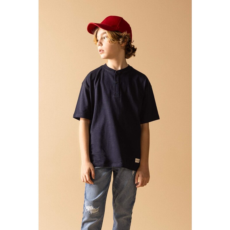 DEFACTO Boy Oversize Fit Collar Short Sleeve T-Shirt