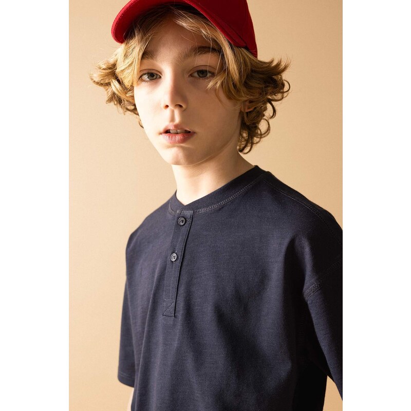 DEFACTO Boy Oversize Fit Collar Short Sleeve T-Shirt