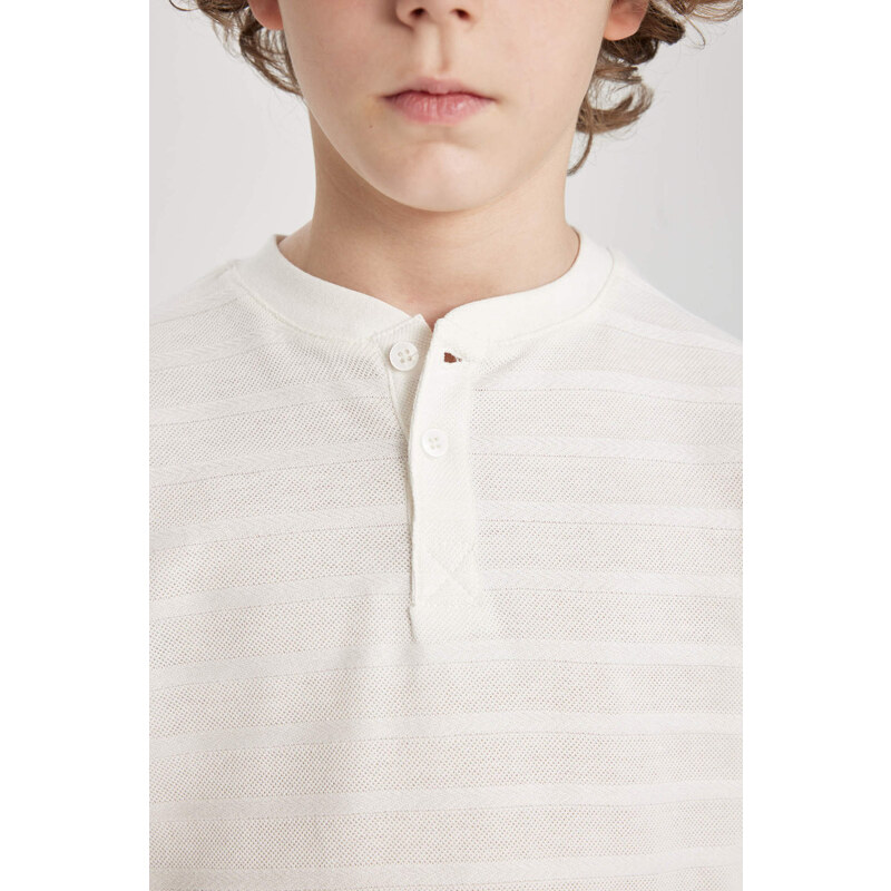 DEFACTO Boy Oversize Fit Collar Short Sleeve T-Shirt