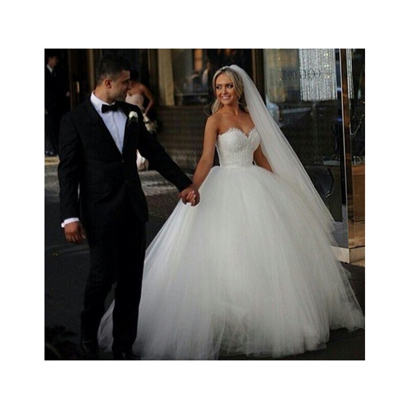 HollywoodStyle.cz luxusní tylové svatební šaty s krajkovou aplikací Rozetté: Bílá Tyl M-L