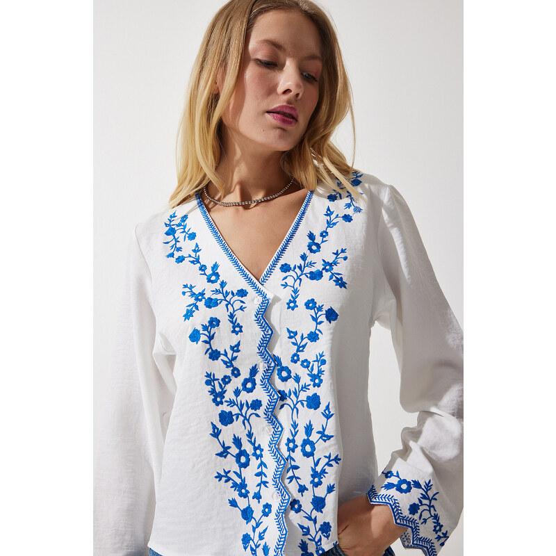 Happiness İstanbul Women's White V-Neck Embroidered Linen Blouse