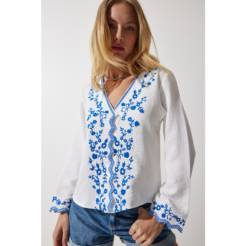 Happiness İstanbul Women's White V-Neck Embroidered Linen Blouse