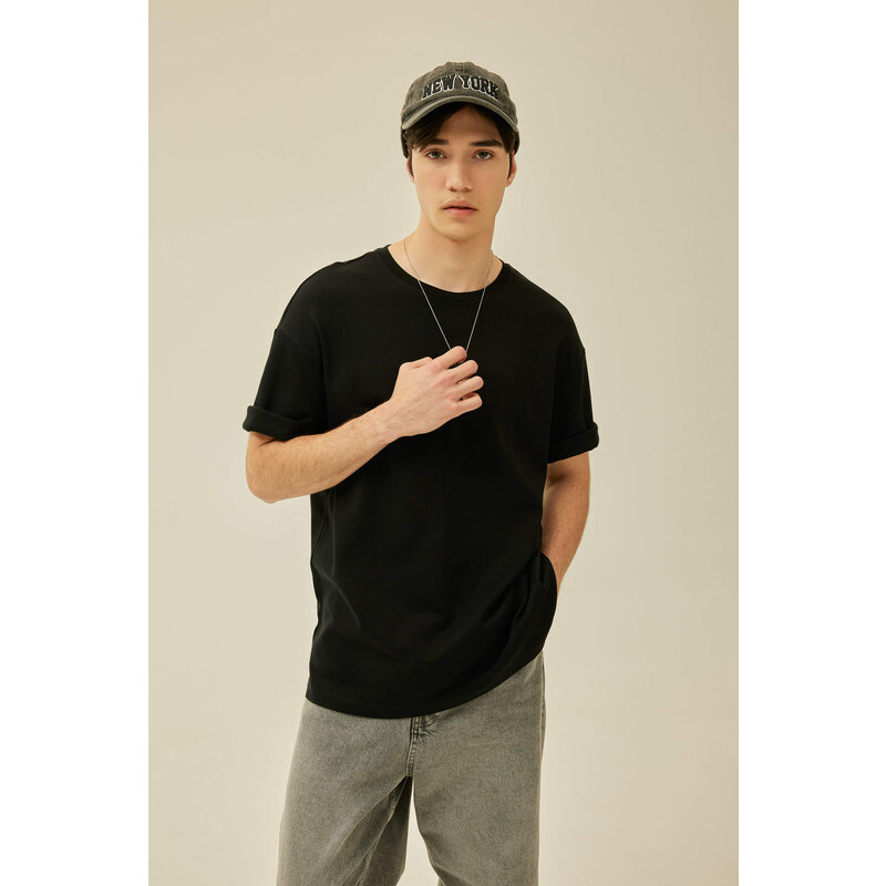 DEFACTO Comfort Fit Crew Neck Printed T-Shirt