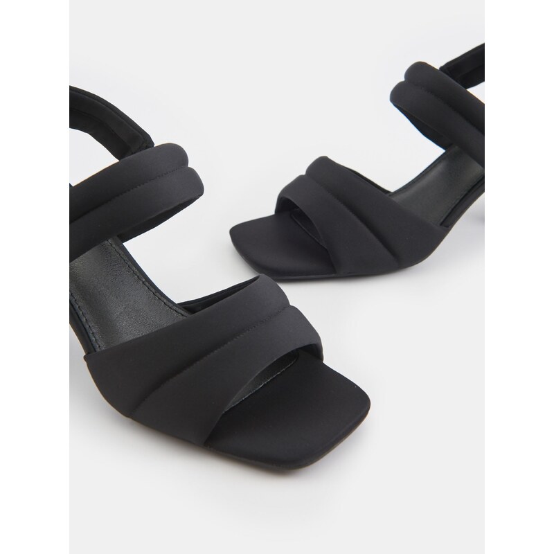 Sinsay - Sandály na širokém podpatku - černá