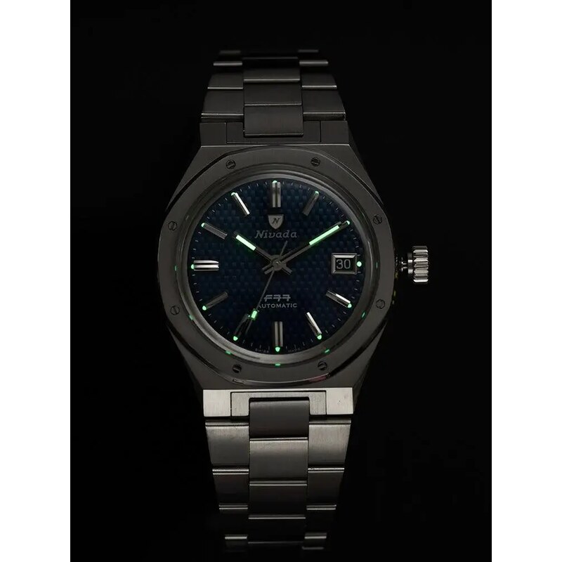 Stříbrné pánské hodinky Nivada Grenchen s ocelový páskem F77 Brown Smoked No Date 68002A77 37MM Automatic