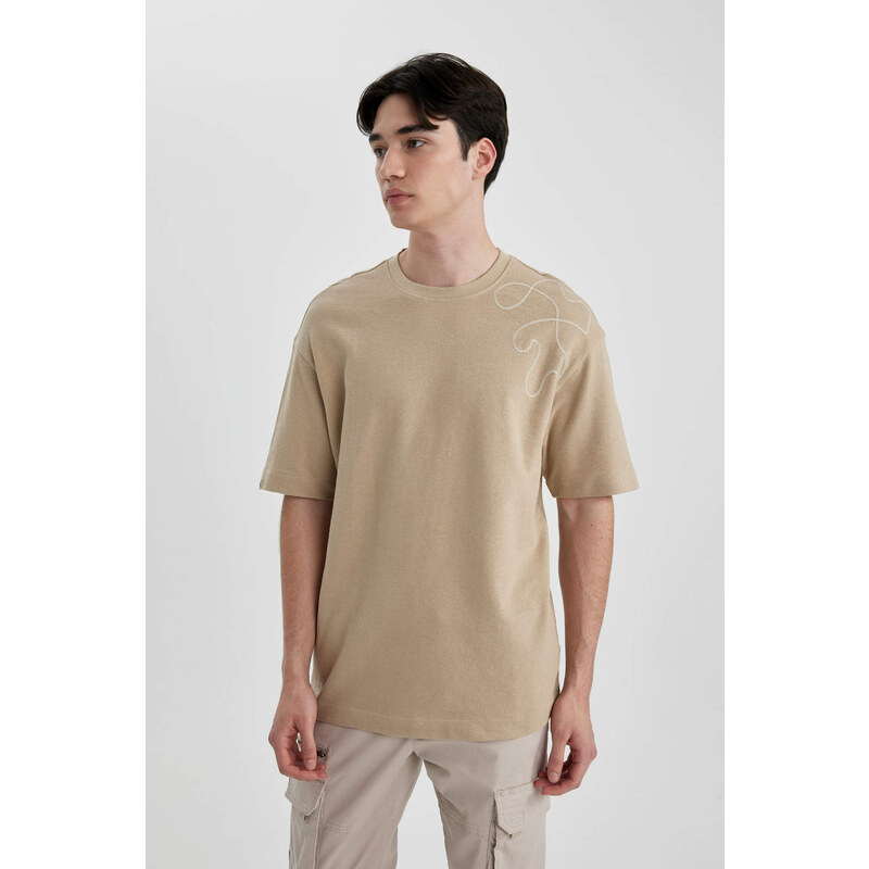 DEFACTO Comfort Fit Crew Neck Printed Short Sleeve T-Shirt