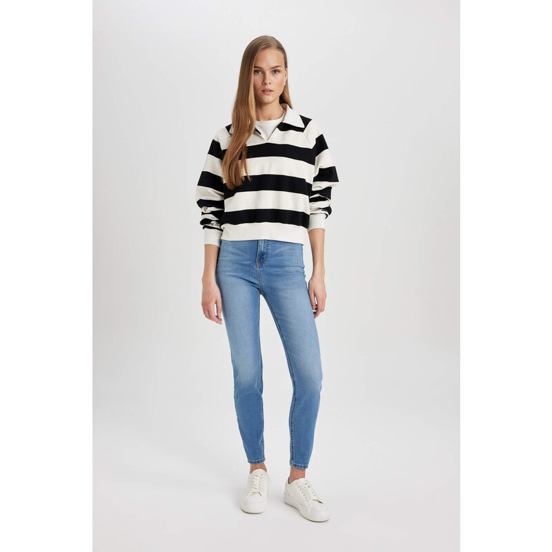 DEFACTO Crop Long Sleeve Sweatshirt