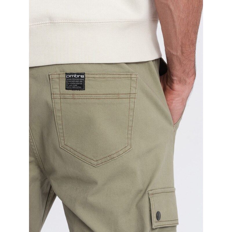 Ombre Clothing Pánské kalhoty JOGGER s cargo kapsami na zip - khaki V1 OM-PAJO-0125