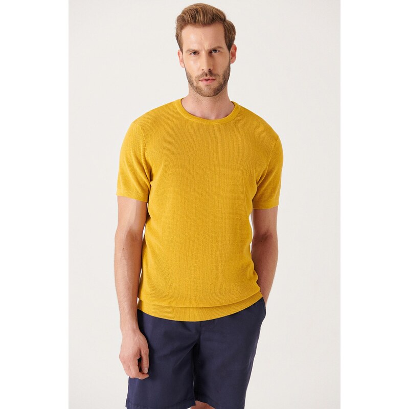 Avva Men's Mustard Textured Slim Fit Slim Fit Sweater T-shirt