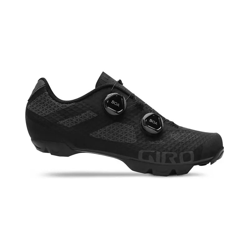 Tretry Giro Sector Black/Dark Shadow