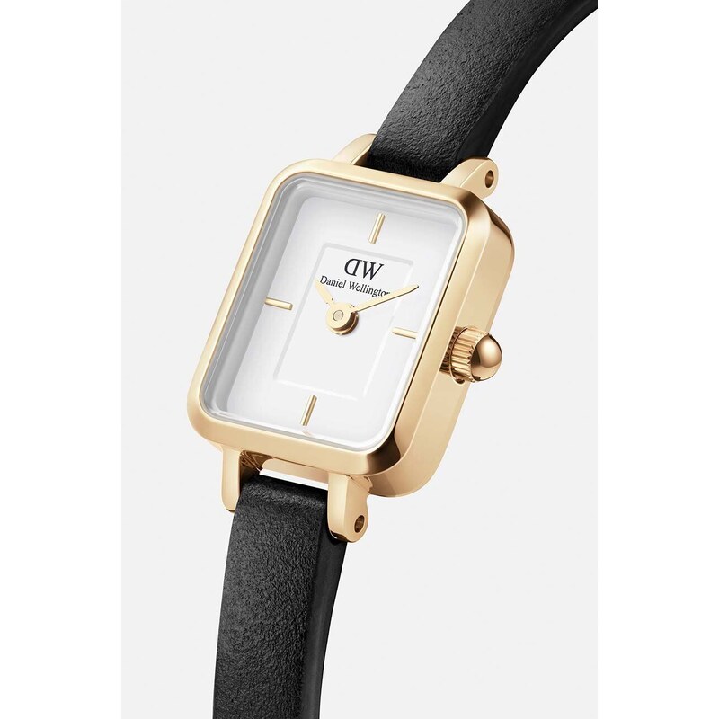 Hodinky Daniel Wellington černá barva