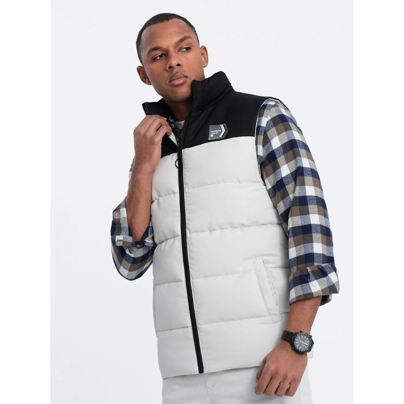 Ombre Clothing Stylová béžová prošívaná vesta V36