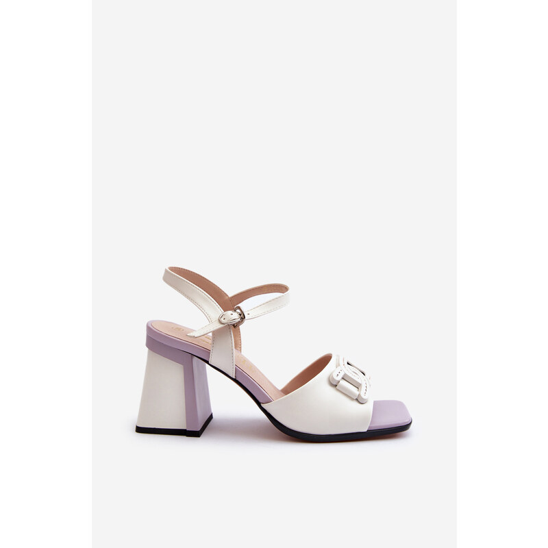 Kesi Elegantní sandály na vysokém podpatku s ozdobou, bílé D&A