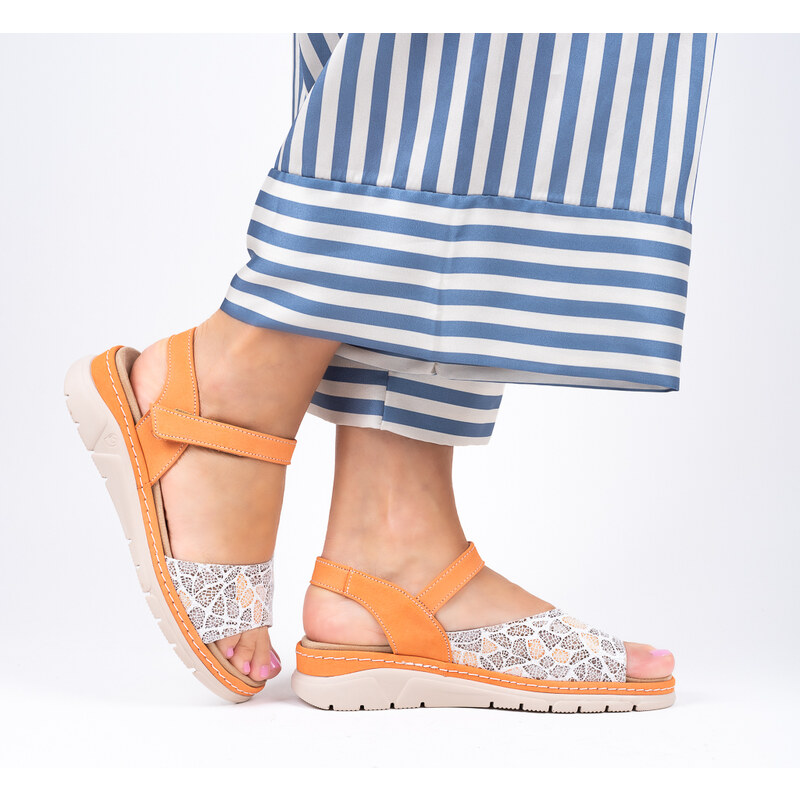 Dámské komfortní oranžové sandály SUAVE