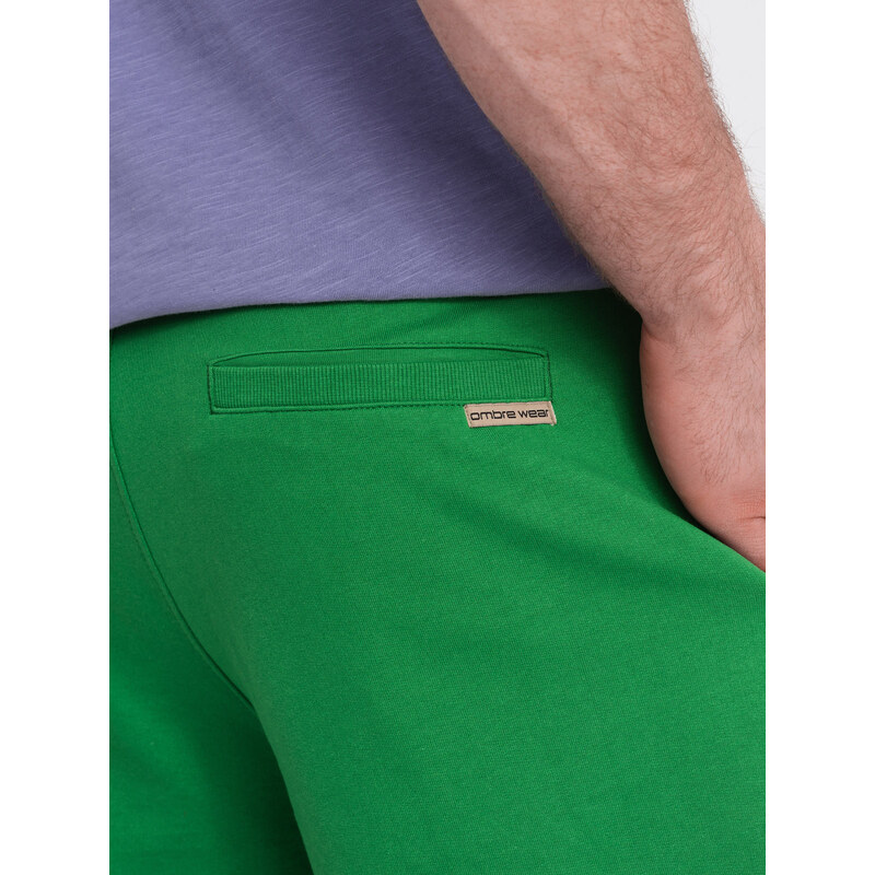 Ombre Clothing Pánské teplákové kraťasy se zakulacenými nohavicemi - zelené V4 OM-SRSK-0105