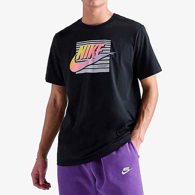 Nike Sportswear M