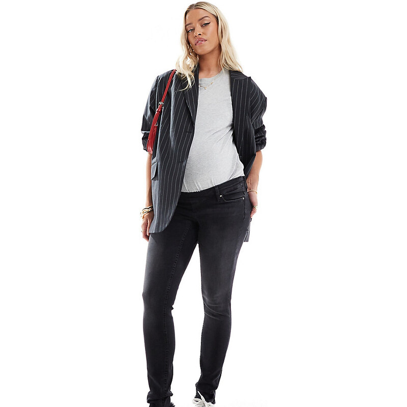 ONLY Maternity Blush skinny jeans with frayed hem in washed