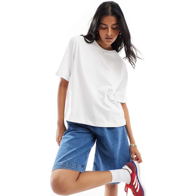 ONLY boxy t-shirt in white