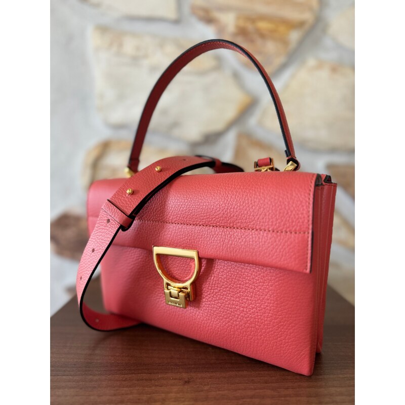 Coccinelle Arlettis Medium crossbody kabelka – grenadine red 95900272