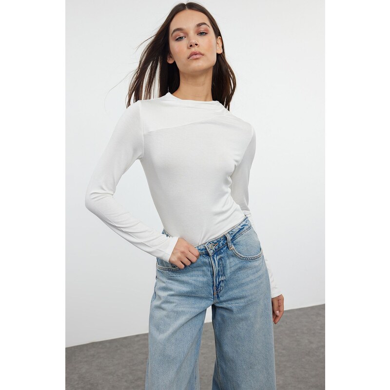 Trendyol Ecru Gathered Collar Lined Knitted Bodysuit 107078810
