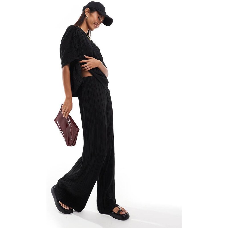 ONLY plisse wide leg trousers co-ord in black 96290379