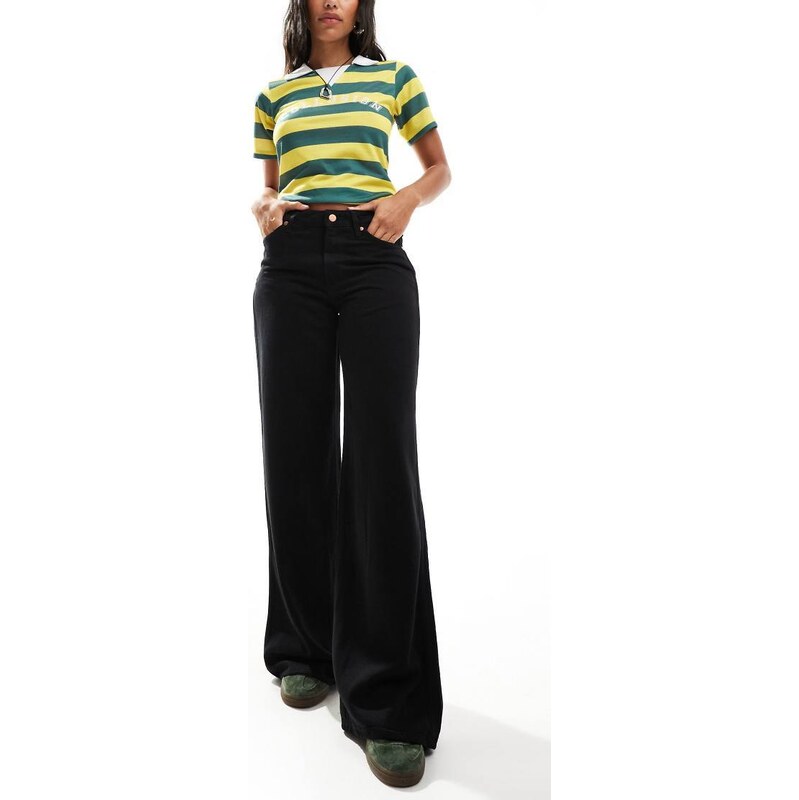 Wrangler lightweight denim wide leg jean in black 100137936